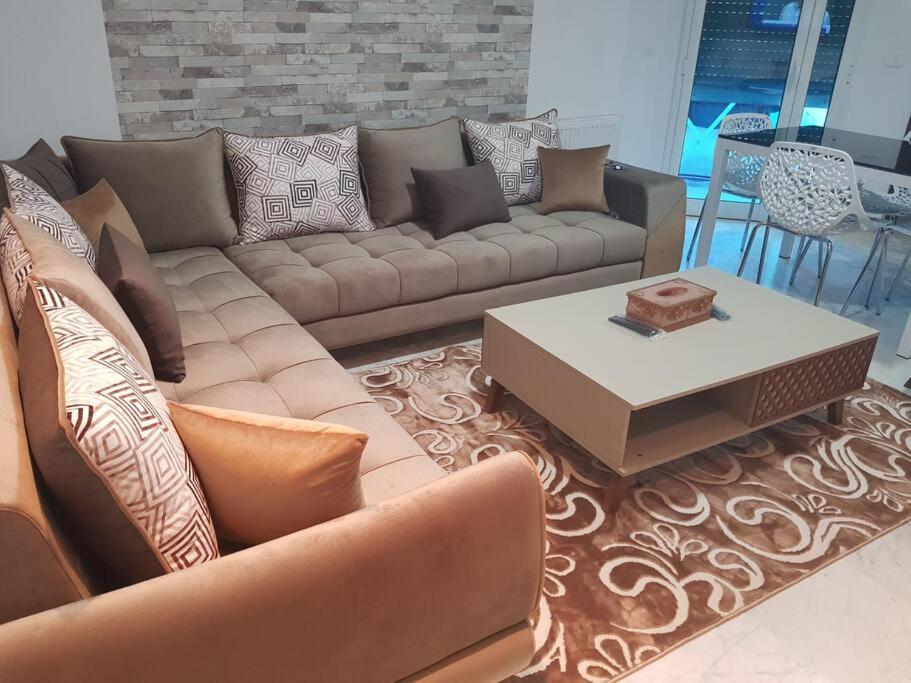Lovely Apartment Near Tunis Mall - Lac2 Туніс Екстер'єр фото
