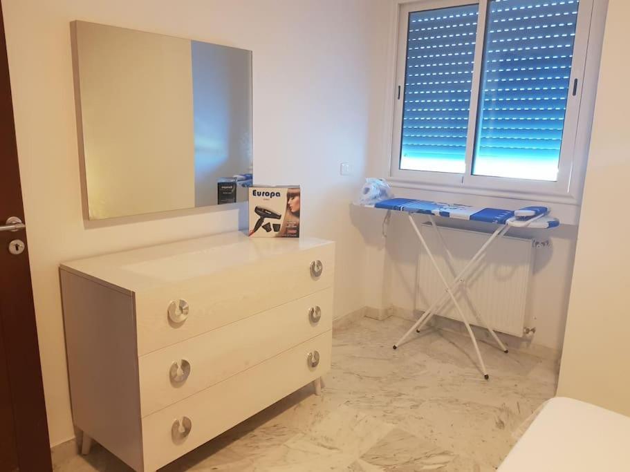 Lovely Apartment Near Tunis Mall - Lac2 Туніс Екстер'єр фото