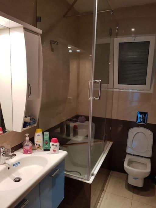 Lovely Apartment Near Tunis Mall - Lac2 Туніс Екстер'єр фото